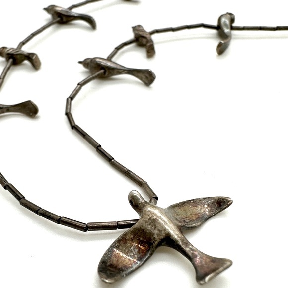 Vintage sterling silver bird fetish necklace - Picture 7 of 14
